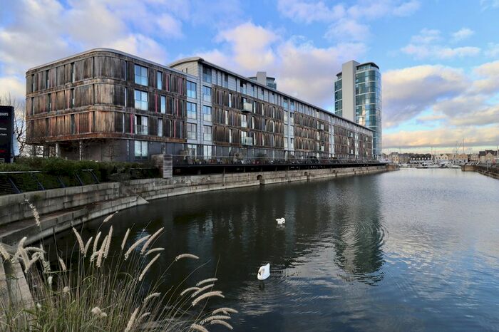 Studio To Rent In Marina Point East, Chatham Quays, Chatham, Kent, ME4