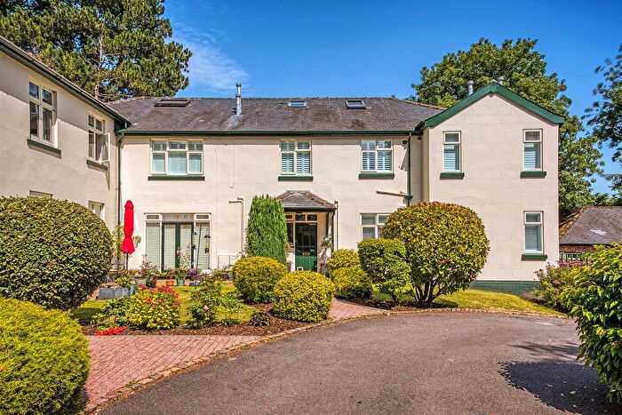 3 Bedroom Flat For Sale In Overfield House, The Green, Mickleover, Derby, DE3
