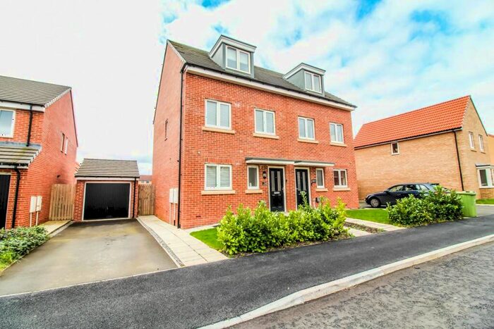 3 Bedroom Semi-Detached House To Rent In Darycott Road, Houghton Le Spring, DH4