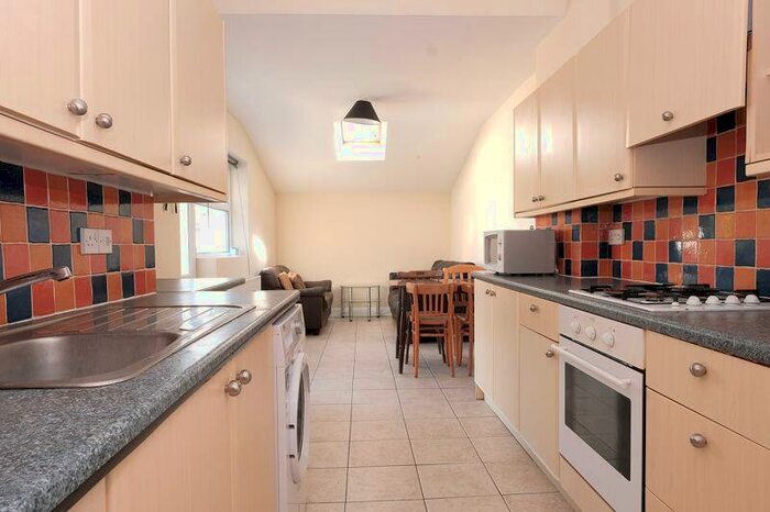 5 Bedroom Terraced House To Rent In Coombe Road, Brighton, BN2