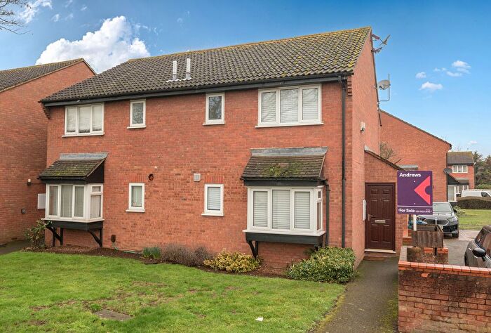 1 Bedroom Detached House For Sale In Firs Close, Mitcham, CR4