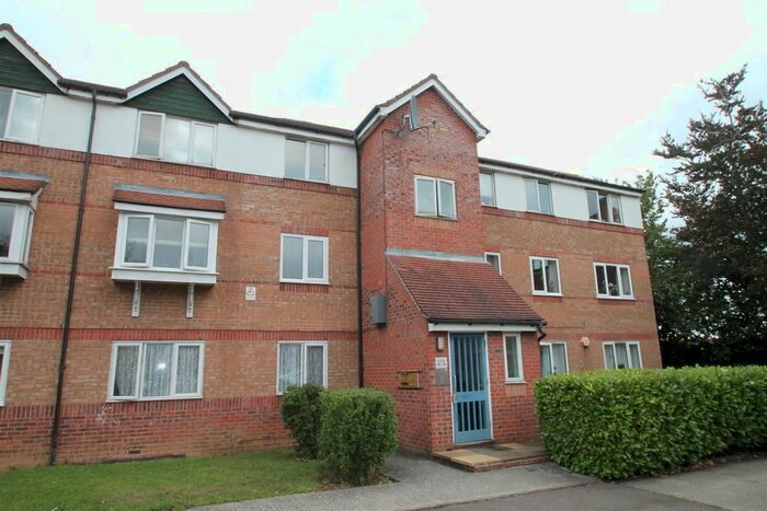 1 Bedroom Flat For Sale In Cherry Blossom Close, Palmers Green, London, N13