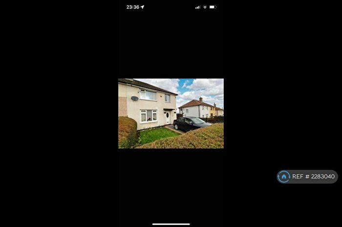 3 Bedroom Semi-Detached House To Rent In Fernside Avenue, Huddersfield, HD5