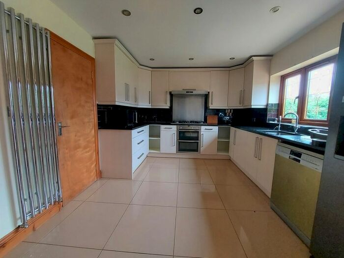 5 Bedroom Property To Rent In Christie Gardens, Chadwell Heath, Romford, RM6