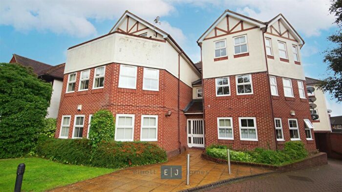 1 Bedroom Apartment To Rent In High Road, Woodford Green, IG8