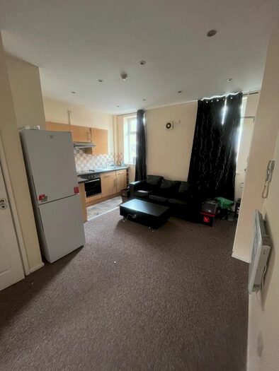 1 Bedroom Flat To Rent In Penarth Road, Grangetown, Cardiff, CF11