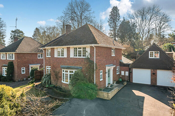 4 Bedroom Detached House For Sale In Ash Combe, Chiddingfold, Godalming, Surrey, GU8