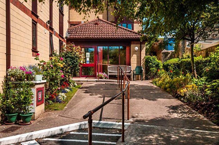 2 Bedroom Retirement Property For Sale In Weston, Bath, BA1