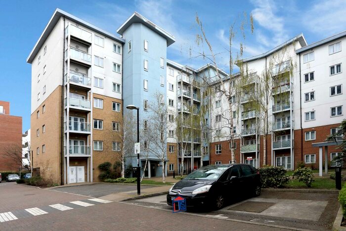 2 Bedroom Flat To Rent In Mill Street, Slough, SL2