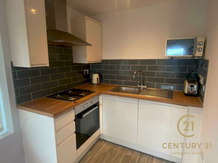 2 Bedroom Apartment To Rent In Mill Street, L8