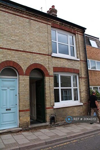 3 Bedroom End Of Terrace House To Rent In Parsonage Street, Cambridge, CB5