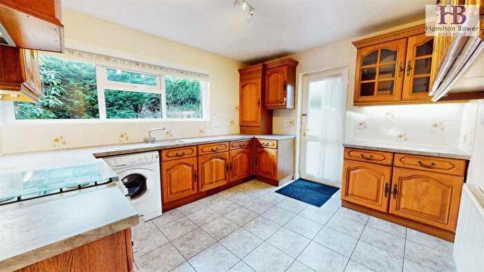 2 Bedroom Detached Bungalow For Sale In Halifax Road, Shelf, Halifax, HX3