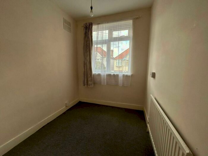 3 Bedroom Terraced House To Rent In Causeyware Road, London, N9