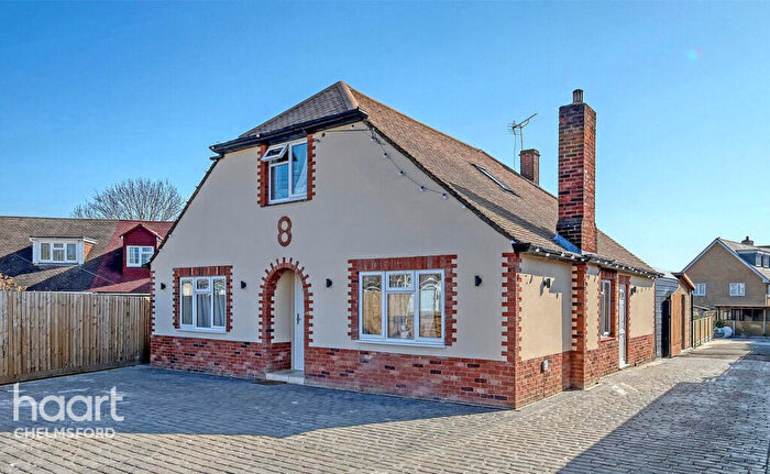 6 Bedroom Detached Bungalow For Sale In All Saints Close, Chelmsford, CM1