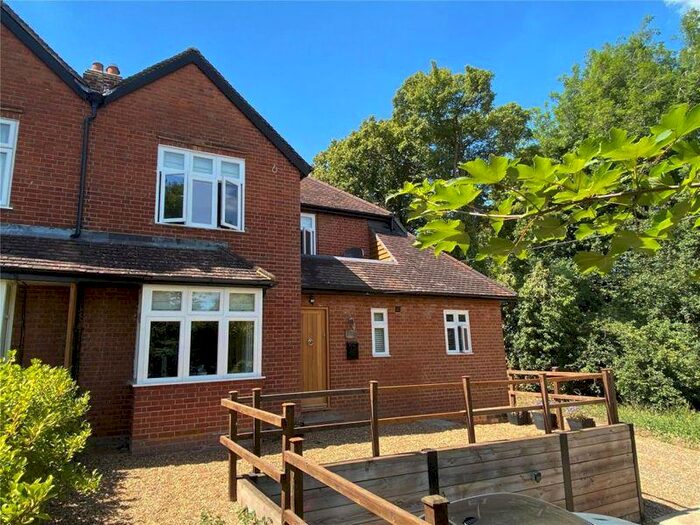 3 Bedroom Semi-Detached House To Rent In Central Marlow, SL7