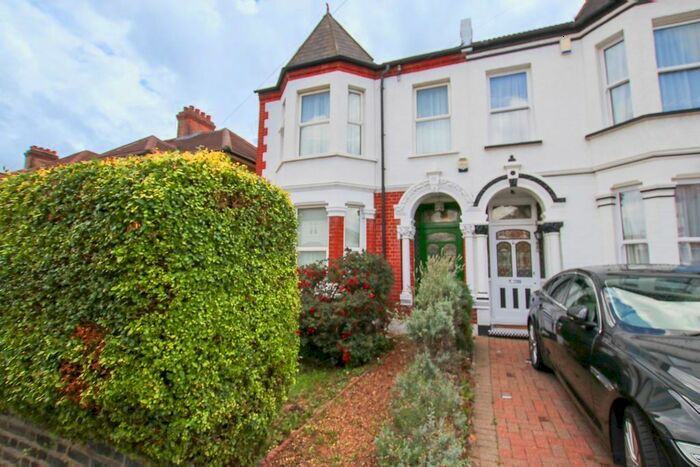 3 Bedroom Semi-Detached House To Rent In Ellison Road, Streatham, London, SW16