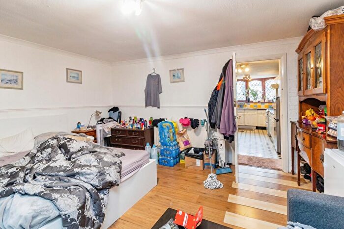 3 Bedroom End Of Terrace House For Sale In Laidon Close, Bletchley, Milton Keynes, Buckinghamshire, MK2