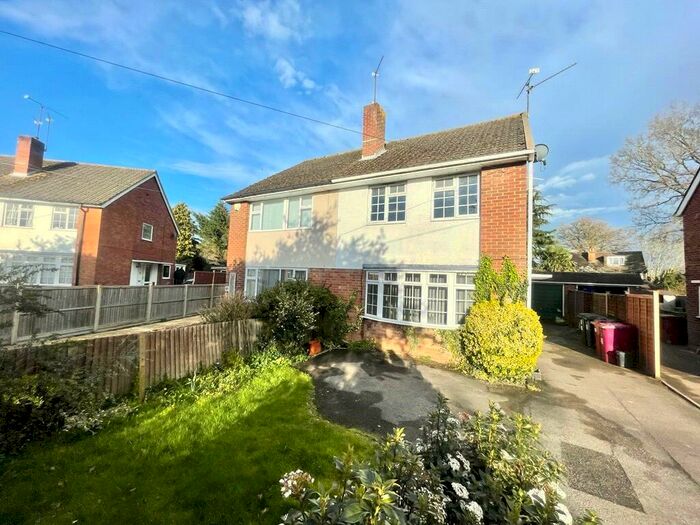 3 Bedroom Semi-Detached House To Rent In Vine Crescent, Reading, Berkshire, RG30