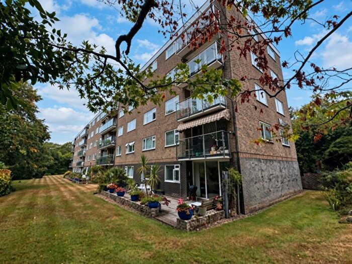 3 Bedroom Apartment For Sale In West Cliff Road, West Cliff, BH4