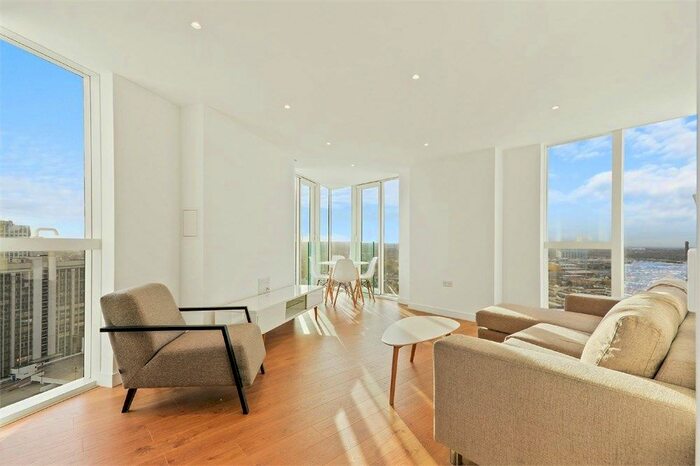 2 Bedroom Flat To Rent In Pinnacle Apartments, Saffron Central Square, Croydon, CR0