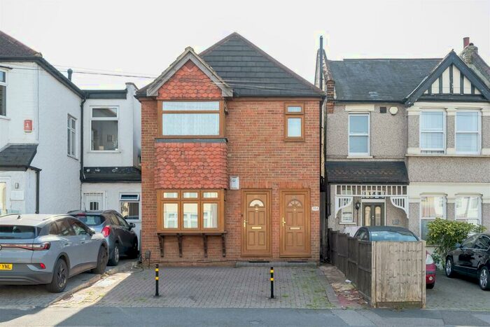 1 Bedroom Apartment To Rent In Hall Lane, Chingford, E4