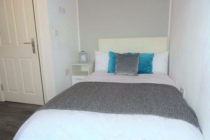 Studio To Rent In M, Belsize Ave, Woodston-Inc Bills & Furnished, PE2