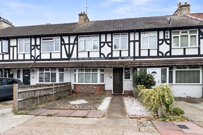3 Bedroom Property For Sale In Downlands Avenue, Worthing, BN14