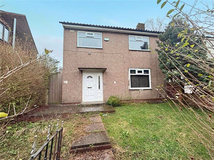 3 Bedroom Semi Detached House For Sale In Mosedale Road, Middleton, Manchester, M24