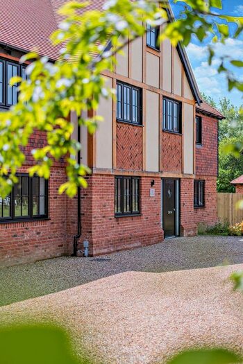 5 Bedroom Detached House For Sale In Bears Lane, Great Chart, Ashford, Kent, TN23