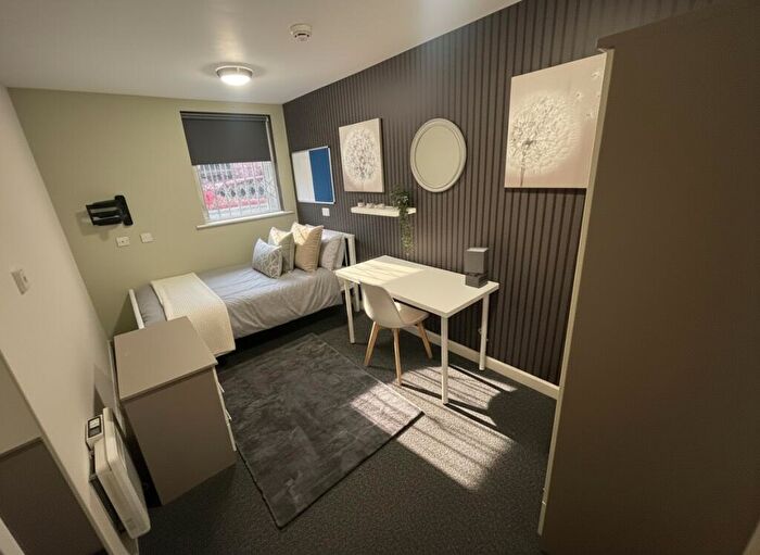 1 Bedroom Flat To Rent In Forster Street - Resi, Lenton, East Midlands, NG7