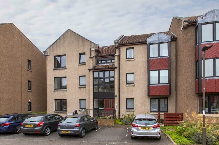 2 Bedroom Flat To Rent In Chalfont, Gracefield Court, Musselburgh, EH21