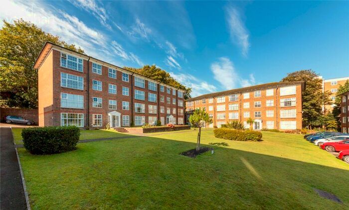 2 Bedroom Flat To Rent In Withdean Rise, Brighton, BN1