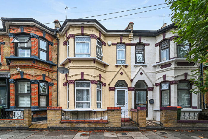 3 Bedroom Terraced House For Sale In Chaucer Road, Forest Gate, Newham, London, E7