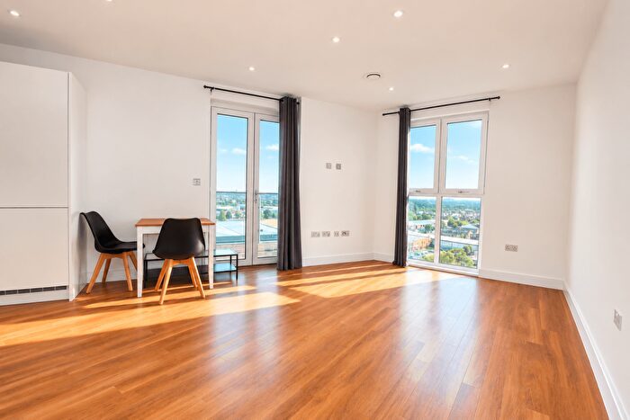 1 Bedroom Flat For Sale In Hatton Road, Wembley, Middlesex, HA0