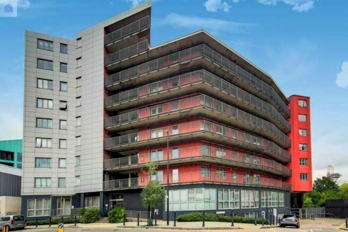 2 Bedroom Apartment To Rent In Wick Lane, London, E3