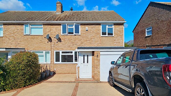 3 Bedroom Semi-Detached House To Rent In Woodford Close, Great Clacton, CO15