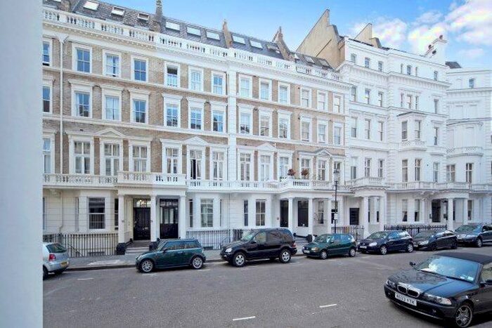 2 Bedroom Flat To Rent In - Manson Place, London, SW7