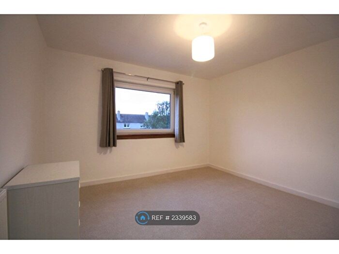 2 Bedroom Flat To Rent In Bruce Gardens, Dalkeith, EH22