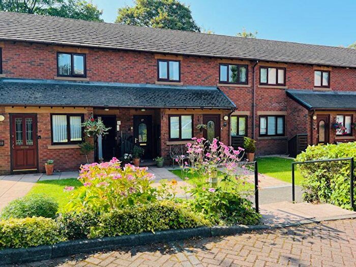 2 Bedroom Flat For Sale In Penwortham Hall Gardens, Penwortham, Preston, PR1