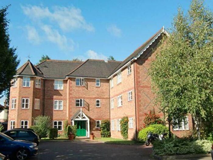 2 Bedroom Flat To Rent In Halsey Road, Watford, WD18