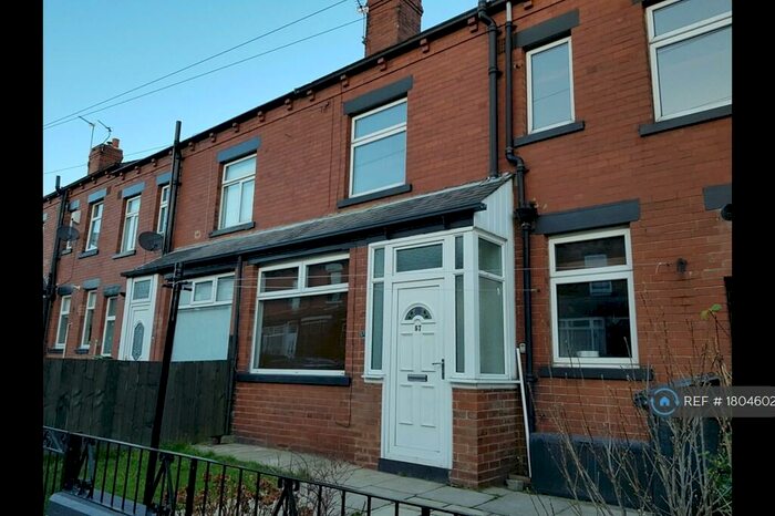 3 Bedroom Terraced House To Rent In Parkfield Grove, Leeds, LS11