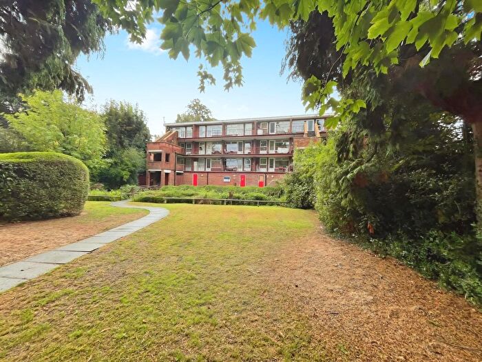 1 Bedroom Flat For Sale In Manor Road, Sutton Coldfield, B73