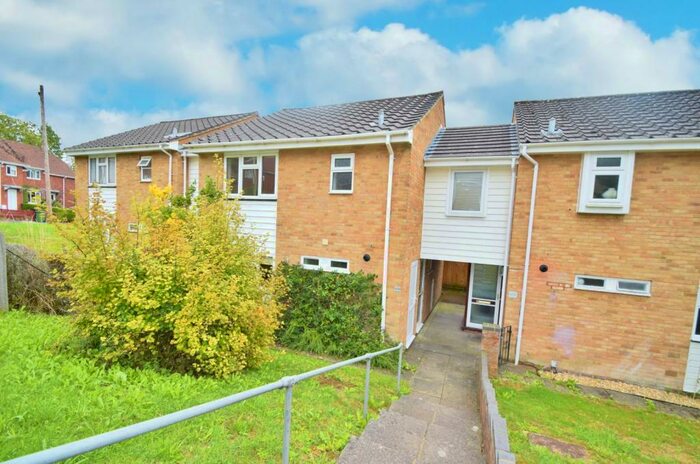 3 Bedroom Terraced House To Rent In Stanmore, SO22