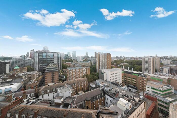 2 Bedroom Apartment For Sale In Eagle Point, City Road, London, ., EC1V