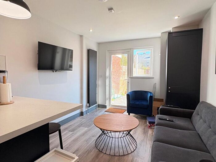 1 Bedroom House To Rent In Beaulieu Road, Portsmouth, PO2