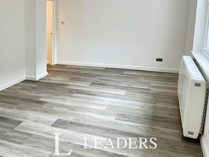1 Bedroom Flat To Rent In Windsor Street, BN1