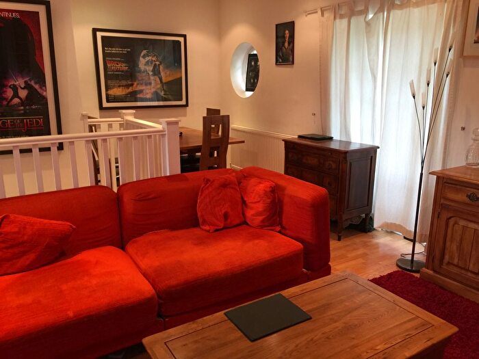 2 Bedroom Maisonette To Rent In Neale Close, N3