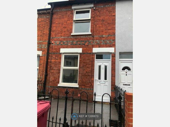 4 Bedroom Terraced House To Rent In Granby Gardens, Reading, RG1