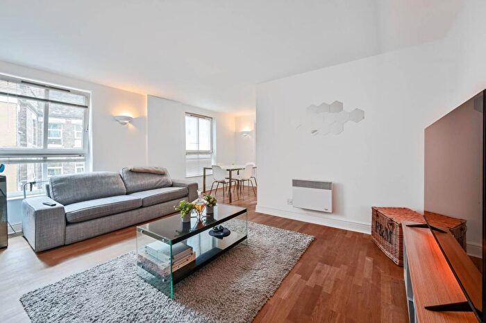 2 Bedroom Flat For Sale In Dryden Building, Commercial Road, Aldgate, London, E1