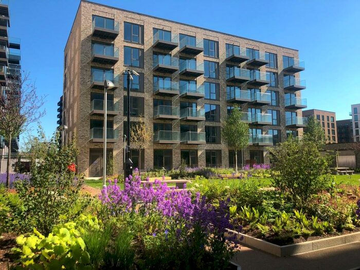 Apartment To Rent In Shipwright Street, London, E16